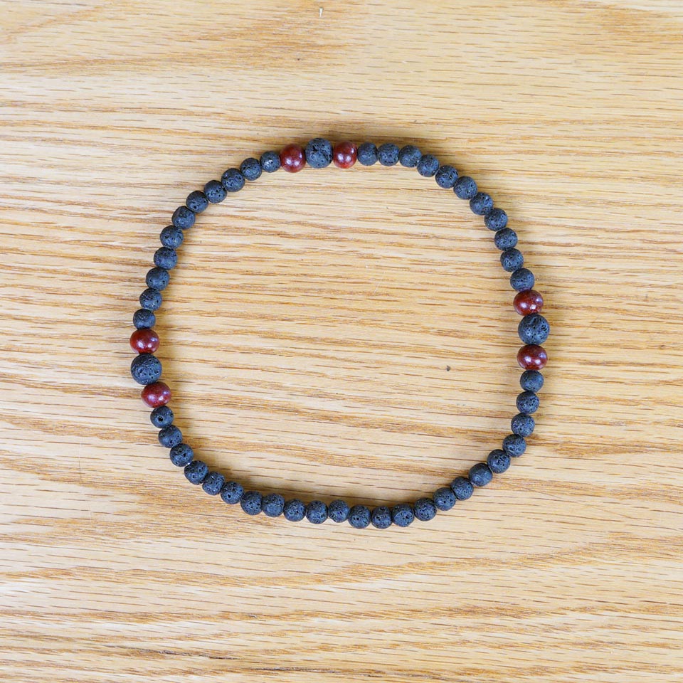 PULSERA AJUSTABLE PIEDRA VOLCÁNICA Y ÁGATA ROJA (8 MM)