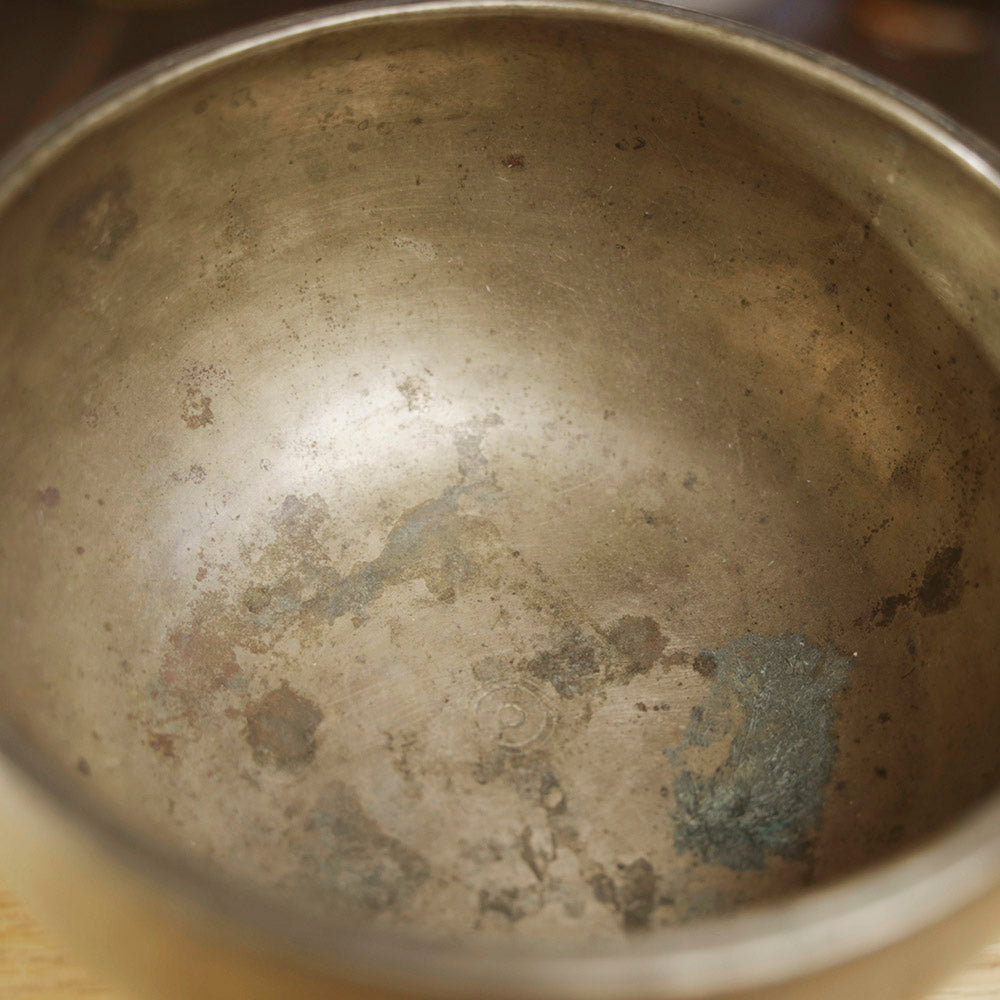 CUENCO TIBETANO ANTIGUO THADOBATI (MI - 18 CM)