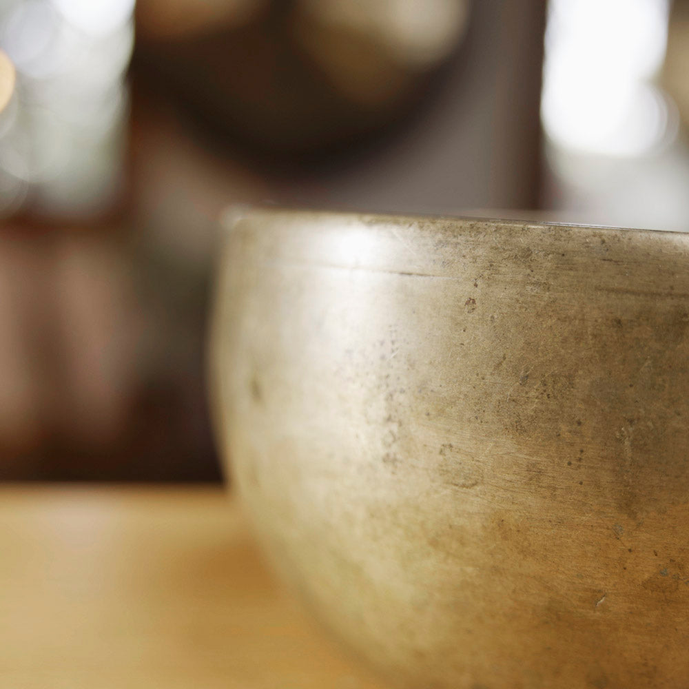 CUENCO TIBETANO ANTIGUO THADOBATI (MI - 18 CM)