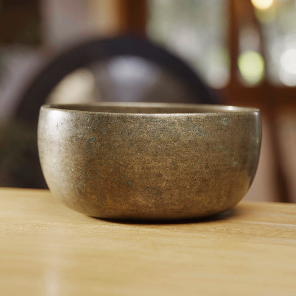 CUENCO TIBETANO ANTIGUO THADOBATI (DO - 19 CM)