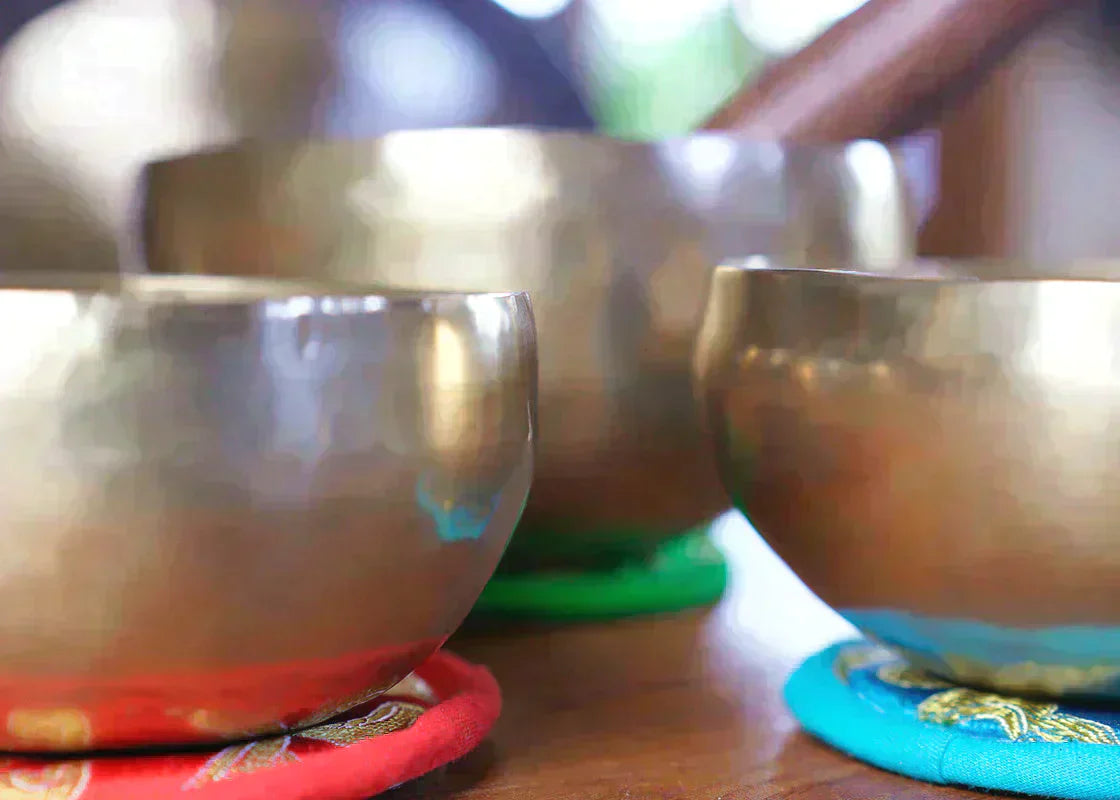 SET ARMÓNICO 3 CUENCOS TIBETANOS CLÁSICOS (SOL# - 12,5 CM, FA - 14,5 CM, SI - 17 CM)