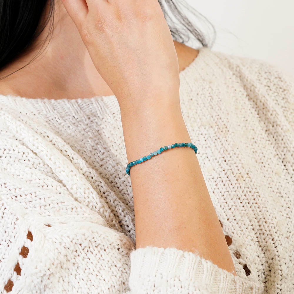 PULSERA AJUSTABLE APATITA FACETADA (3 MM)