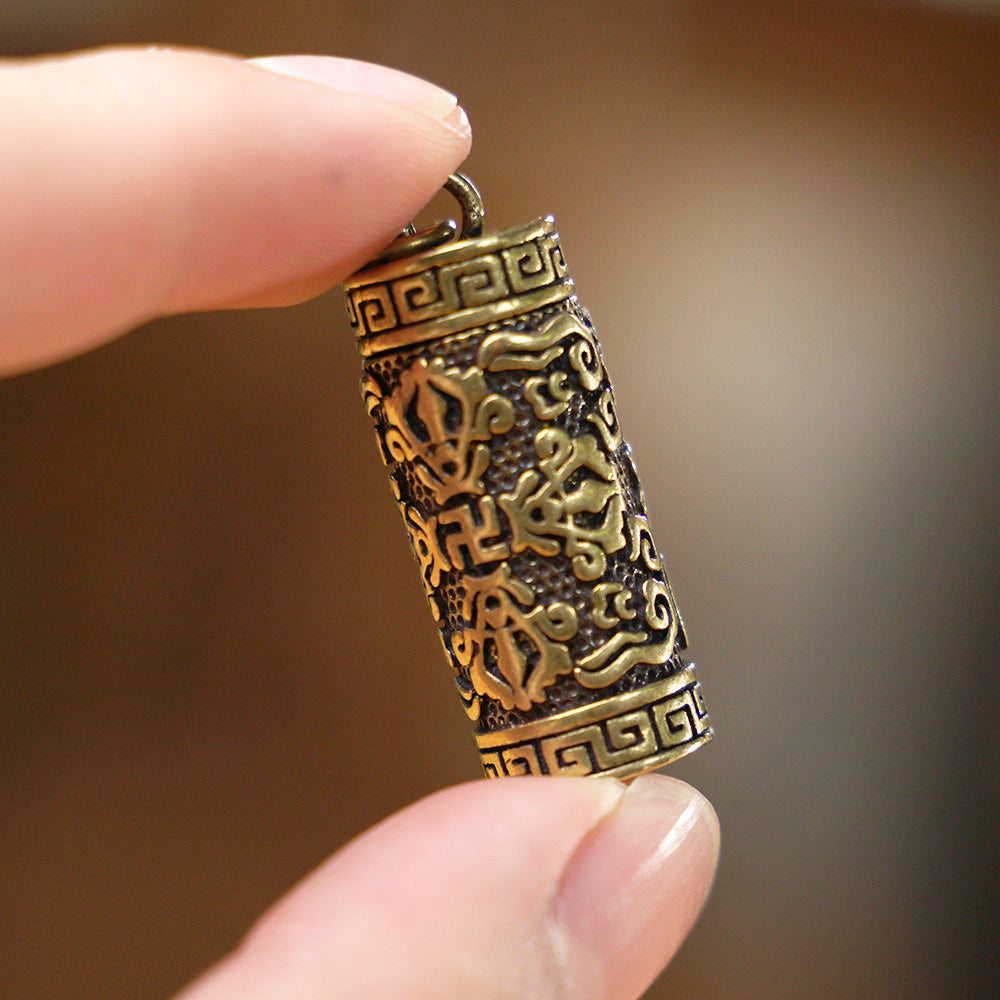 COLGANTE DE BRONCE COFRE DE DECRETOS