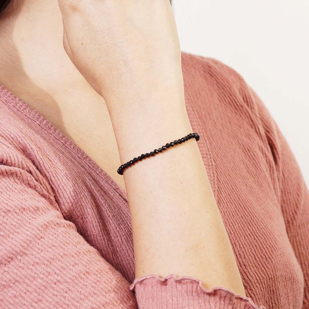 PULSERA AJUSTABLE OBSIDIANA FACETADA (3 MM)
