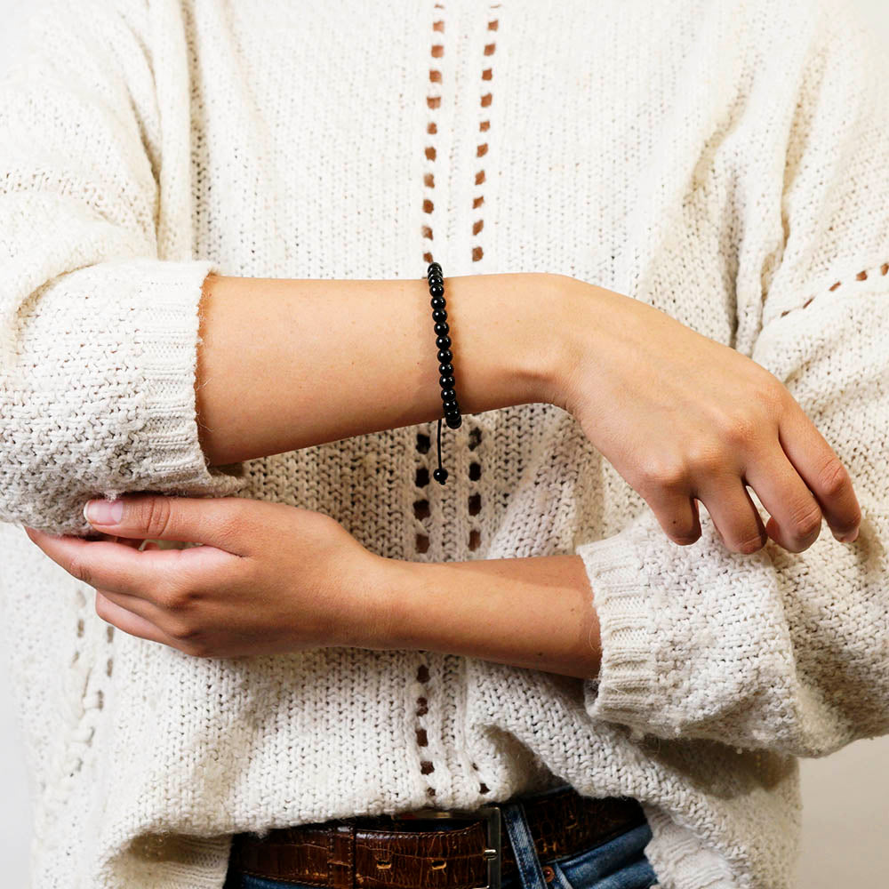 PULSERA AJUSTABLE ÓNIX (6 MM)