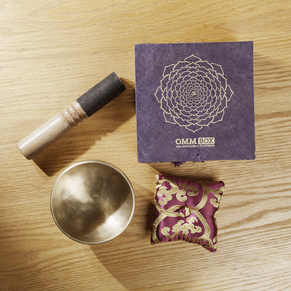 OMM BOX "SAHASRARA" + CUENCO CLÁSICO (11 CM)