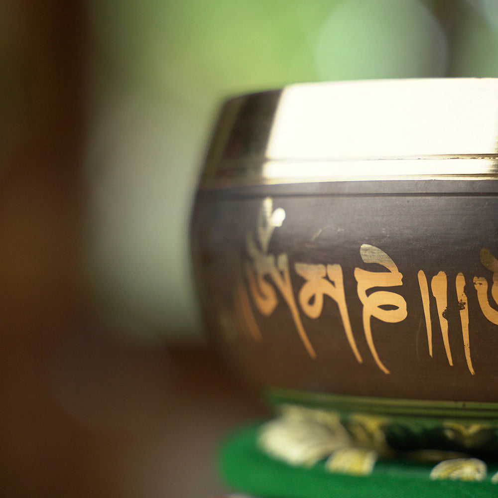 CUENCO TIBETANO MANTRA NEGRO