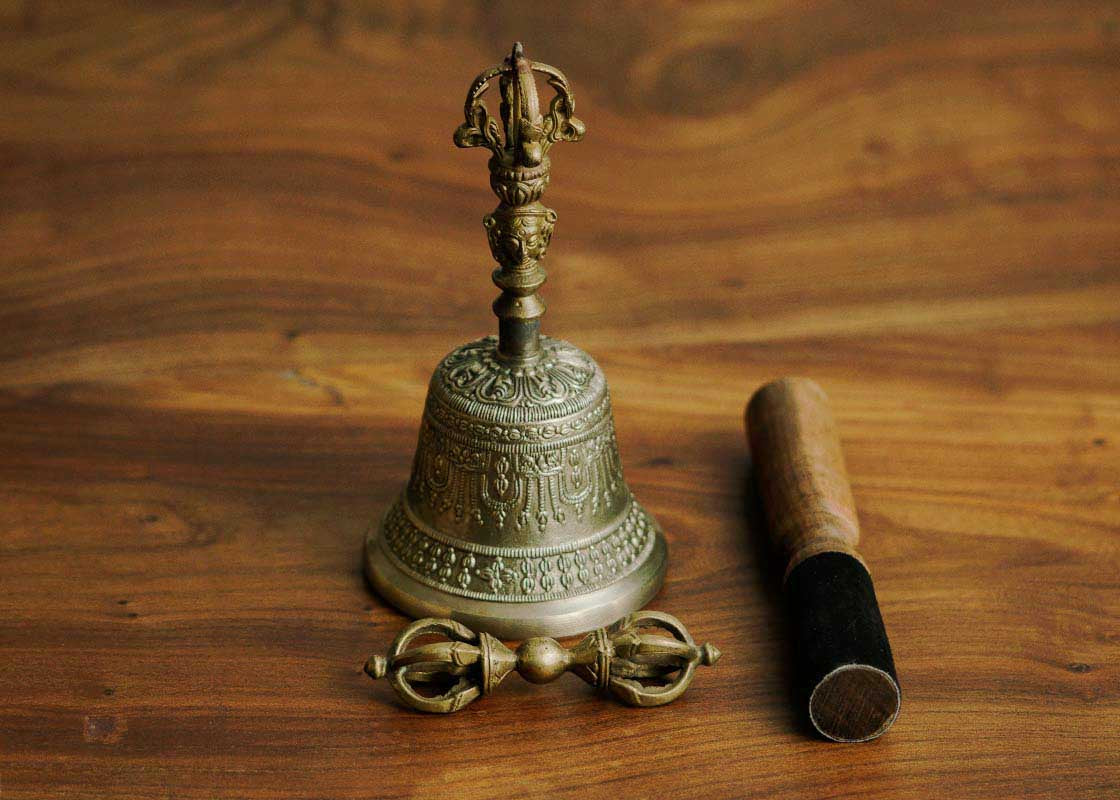 Campana Tibetana (L) - Cuencos Tibetanos Cuencos Cuencos de Cuarzo Nepal Cuencos Cantores Cuarzos Sonoterapia Japamala Pulseras Banderas de Oracion Tingshas Campanas